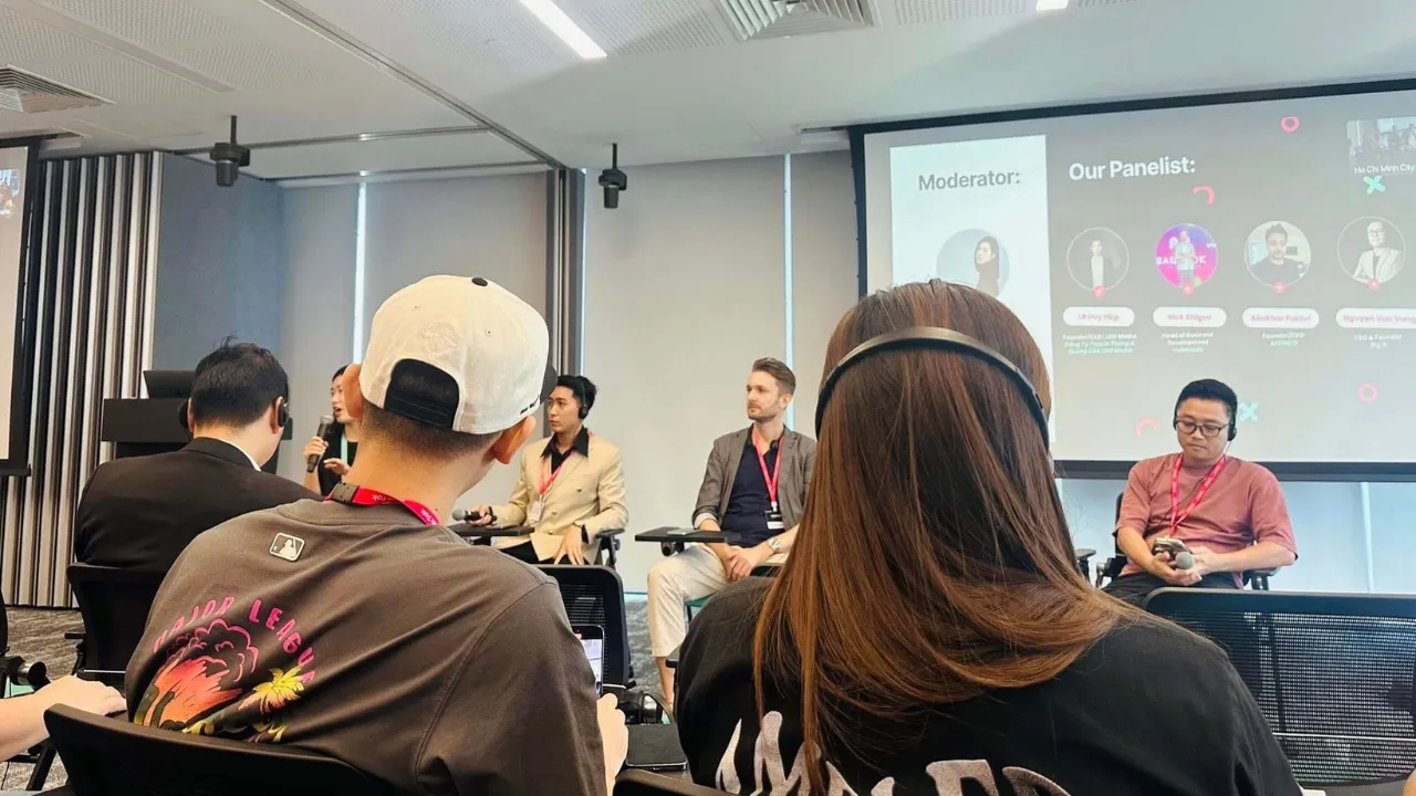 Founder Lê Duy Hiệp ngồi ghế panelist tại tọa đàm dành cho agency và nhà bán hàng TikTok